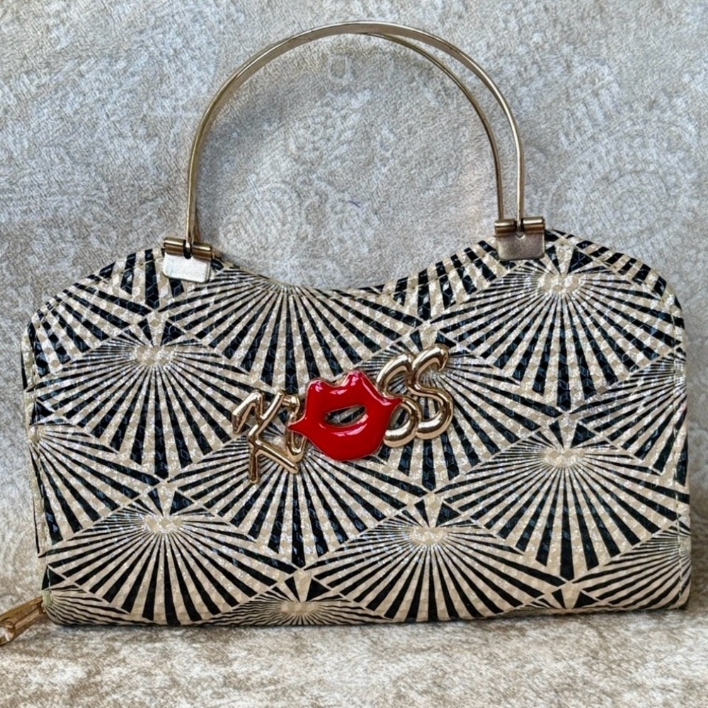 Black & Tan Patterned Clutch Evening Bag Double Zip Around Wallet KISS Red Lips